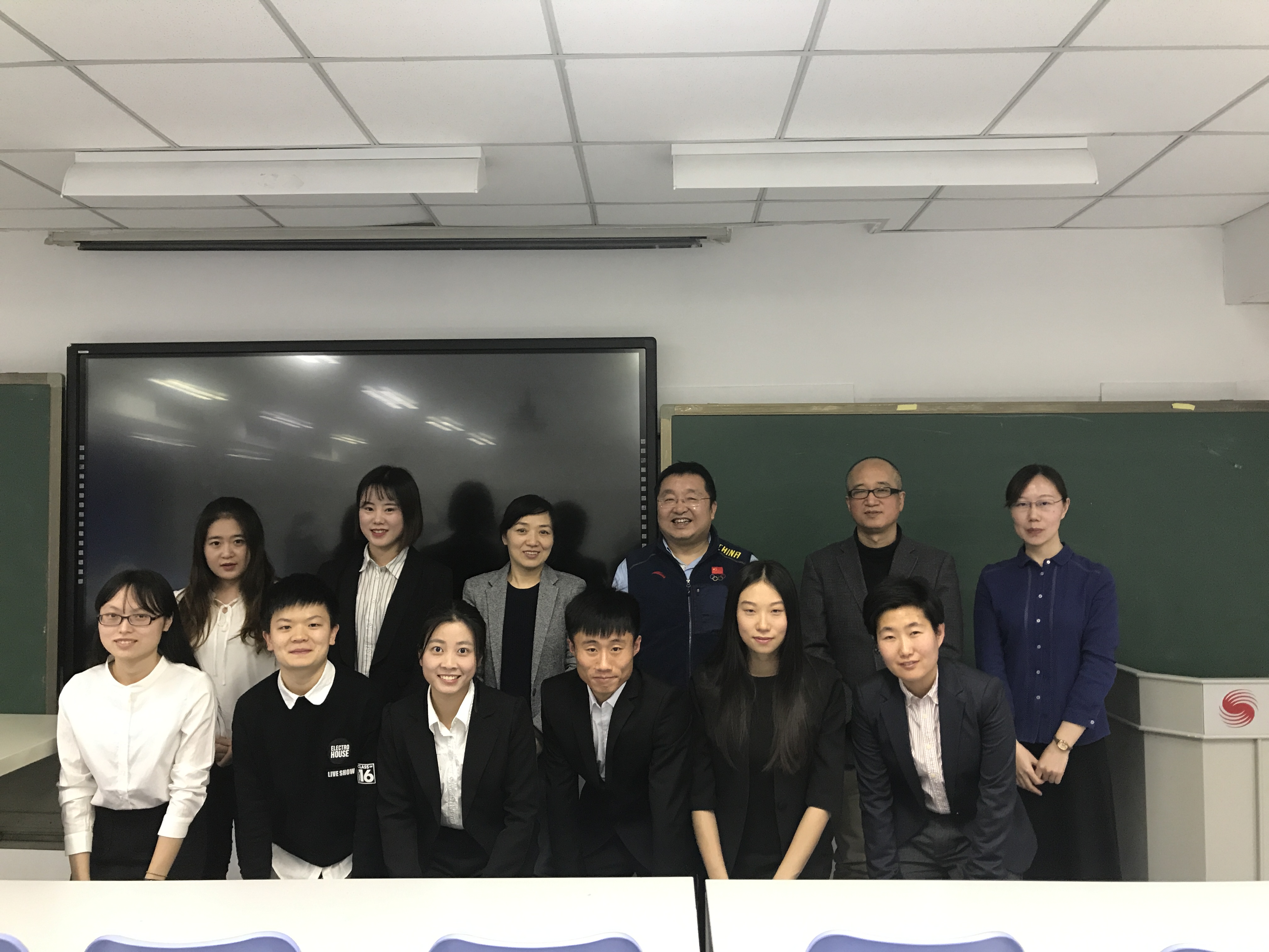 老哥俱乐部-老哥必备的交流社区