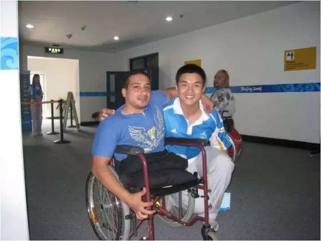 老哥俱乐部-老哥必备的交流社区