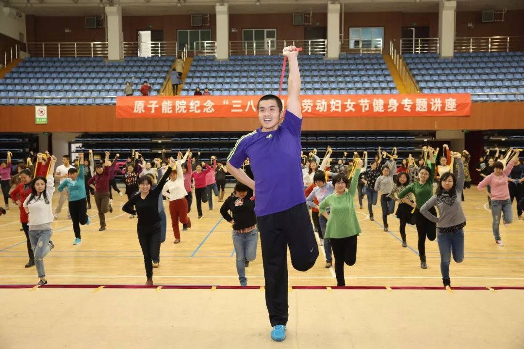 老哥俱乐部-老哥必备的交流社区