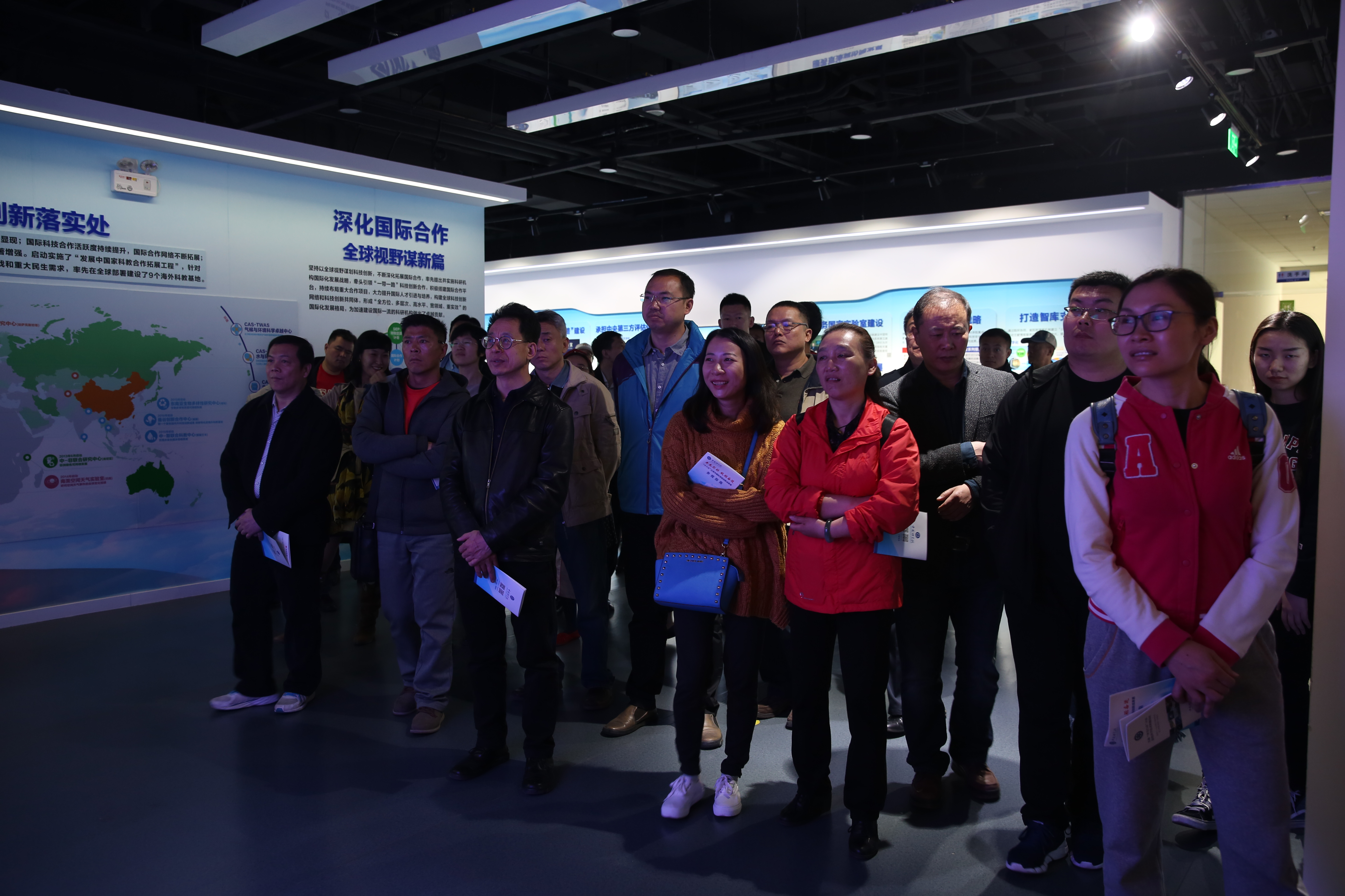 老哥俱乐部-老哥必备的交流社区