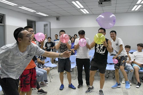 老哥俱乐部-老哥必备的交流社区