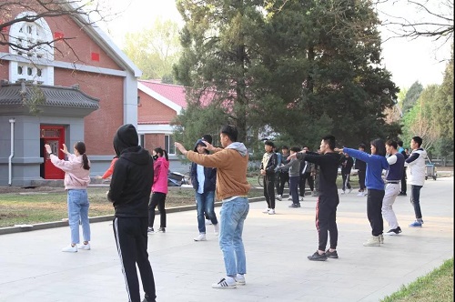 老哥俱乐部-老哥必备的交流社区