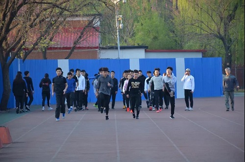 老哥俱乐部-老哥必备的交流社区