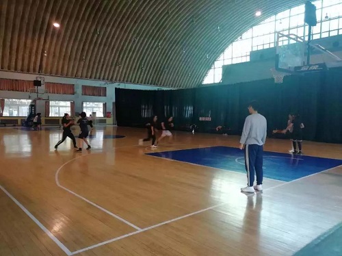 老哥俱乐部-老哥必备的交流社区