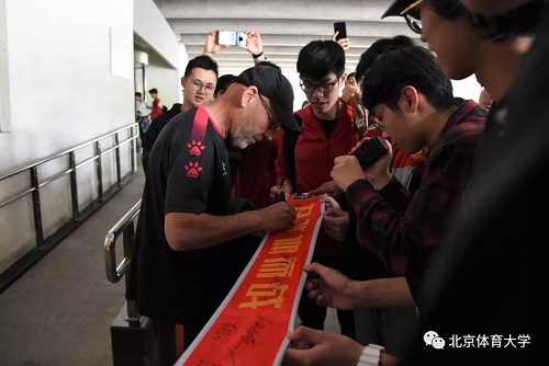 老哥俱乐部-老哥必备的交流社区