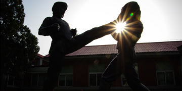 老哥俱乐部-老哥必备的交流社区