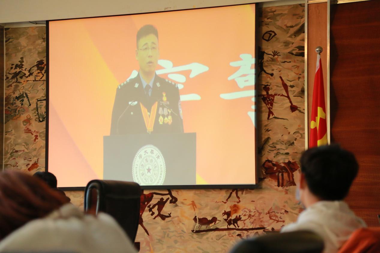 老哥俱乐部-老哥必备的交流社区