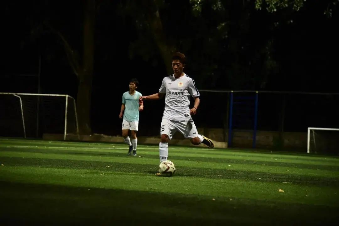 老哥俱乐部-老哥必备的交流社区