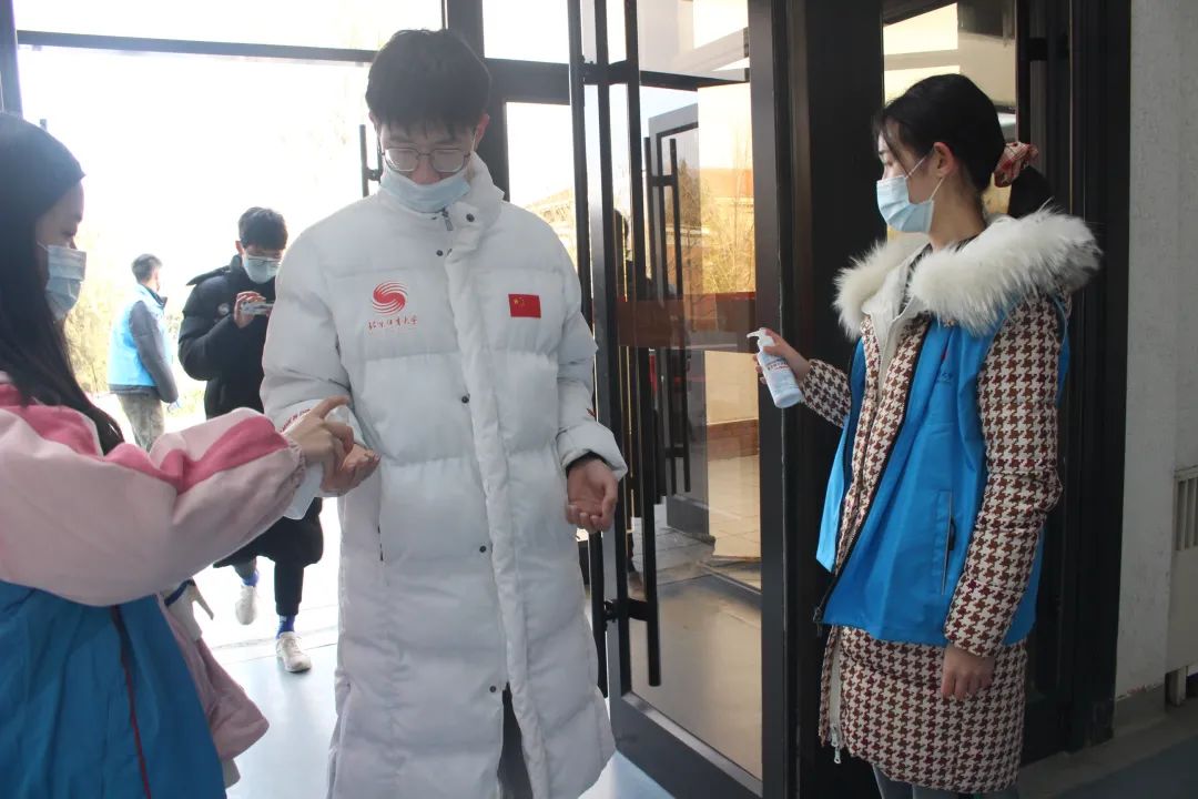 老哥俱乐部-老哥必备的交流社区