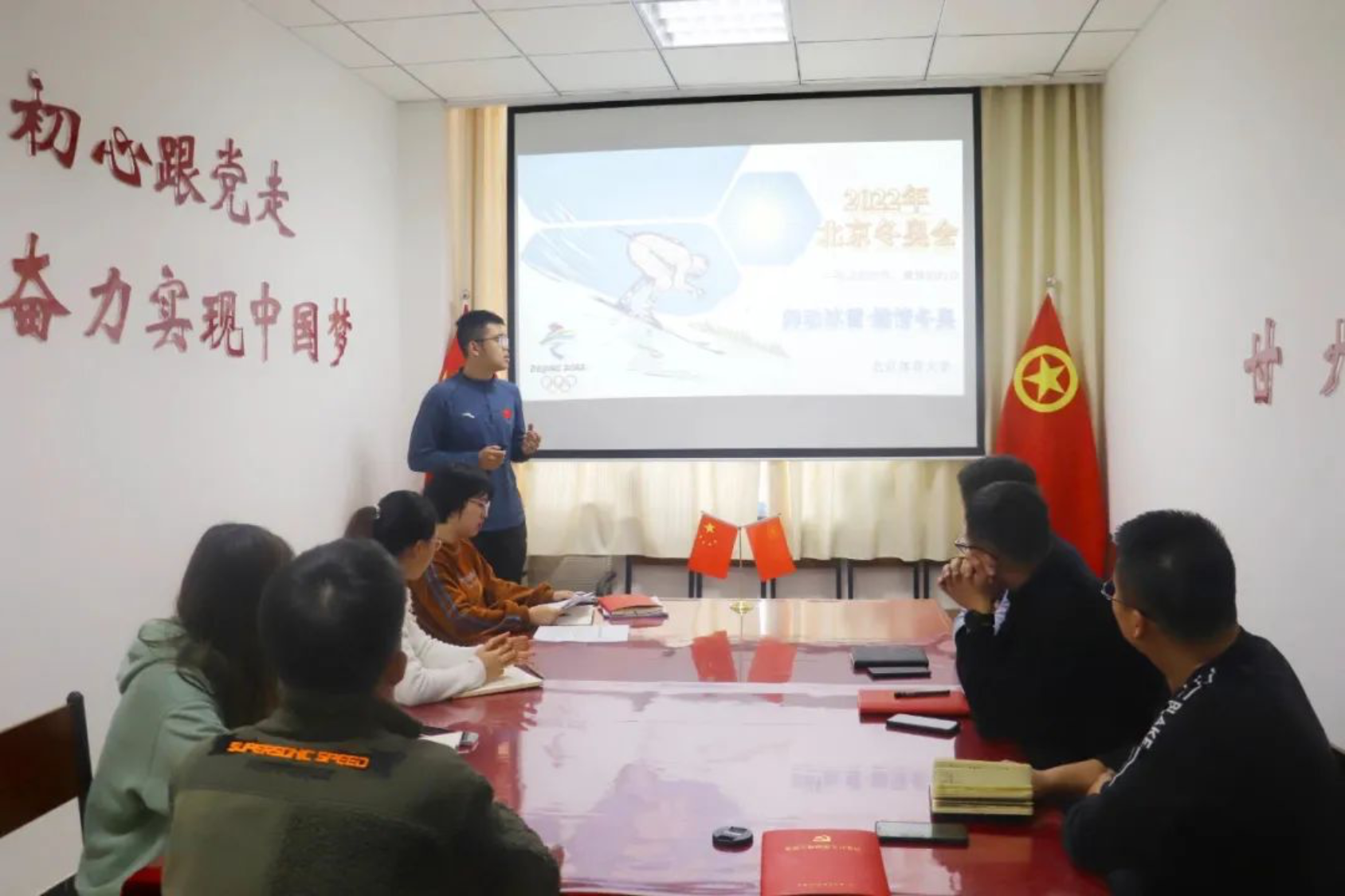 老哥俱乐部-老哥必备的交流社区