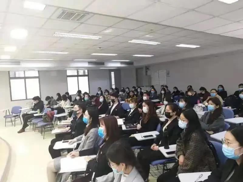 老哥俱乐部-老哥必备的交流社区