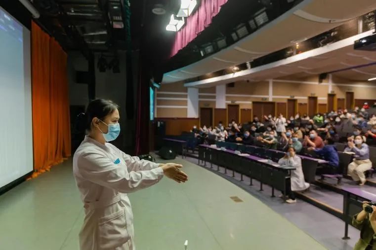 老哥俱乐部-老哥必备的交流社区