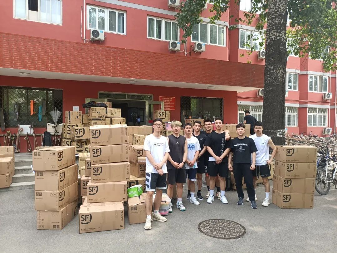 老哥俱乐部-老哥必备的交流社区