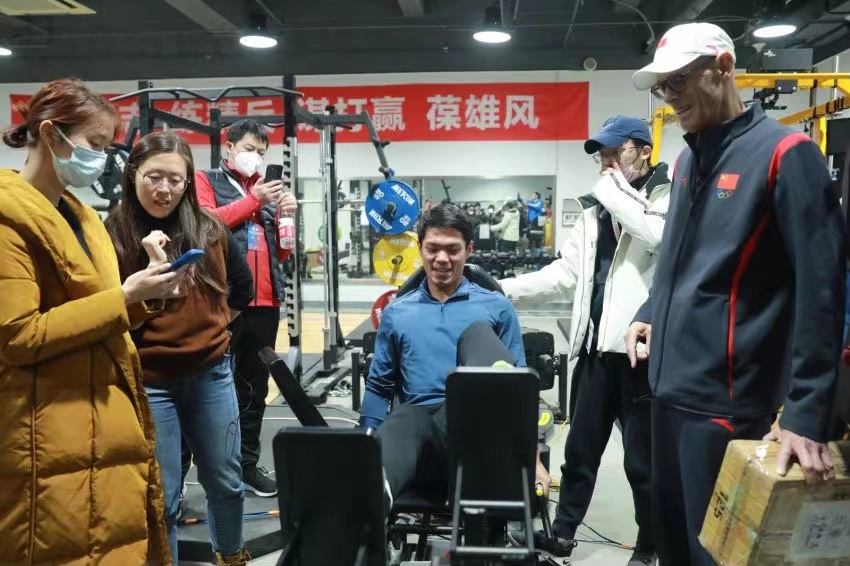 老哥俱乐部-老哥必备的交流社区