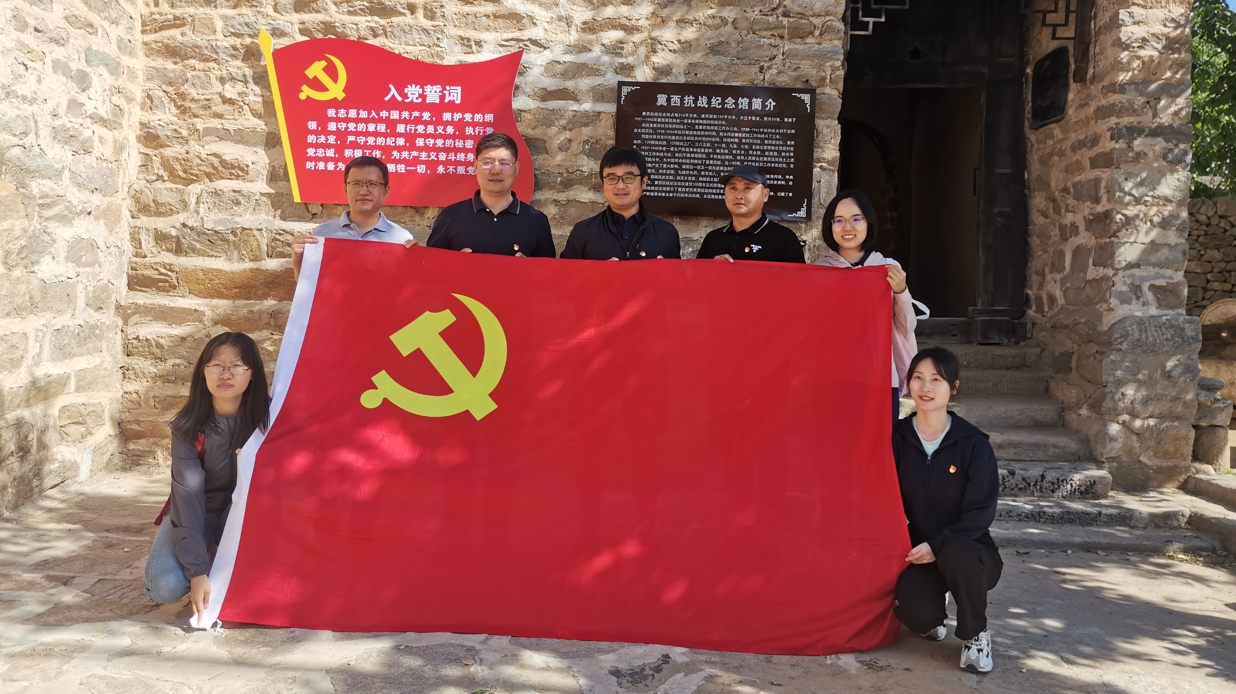 老哥俱乐部-老哥必备的交流社区