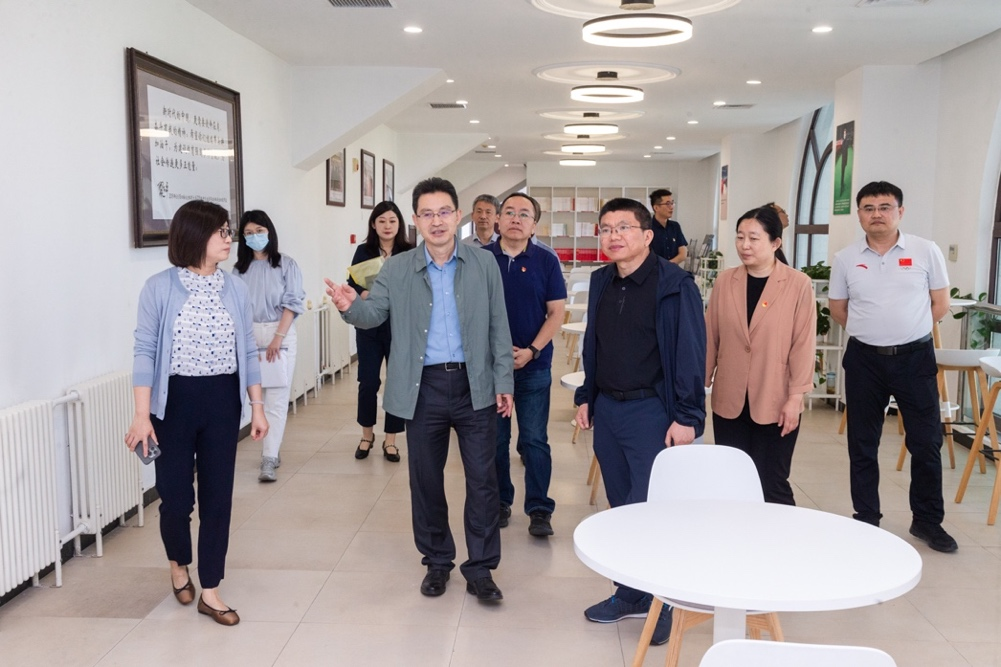 老哥俱乐部-老哥必备的交流社区