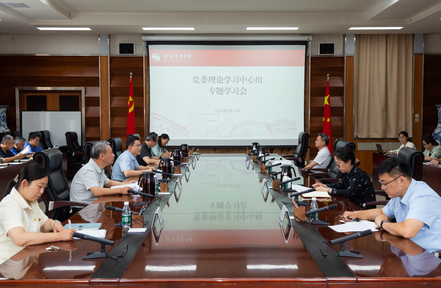 老哥俱乐部-老哥必备的互换社区