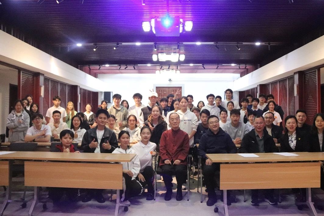 老哥俱乐部-老哥必备的互换社区