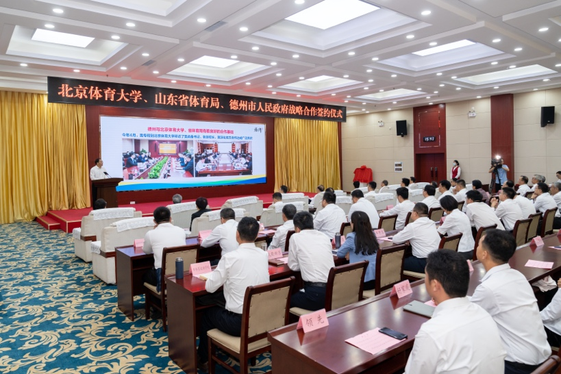 老哥俱乐部-老哥必备的互换社区