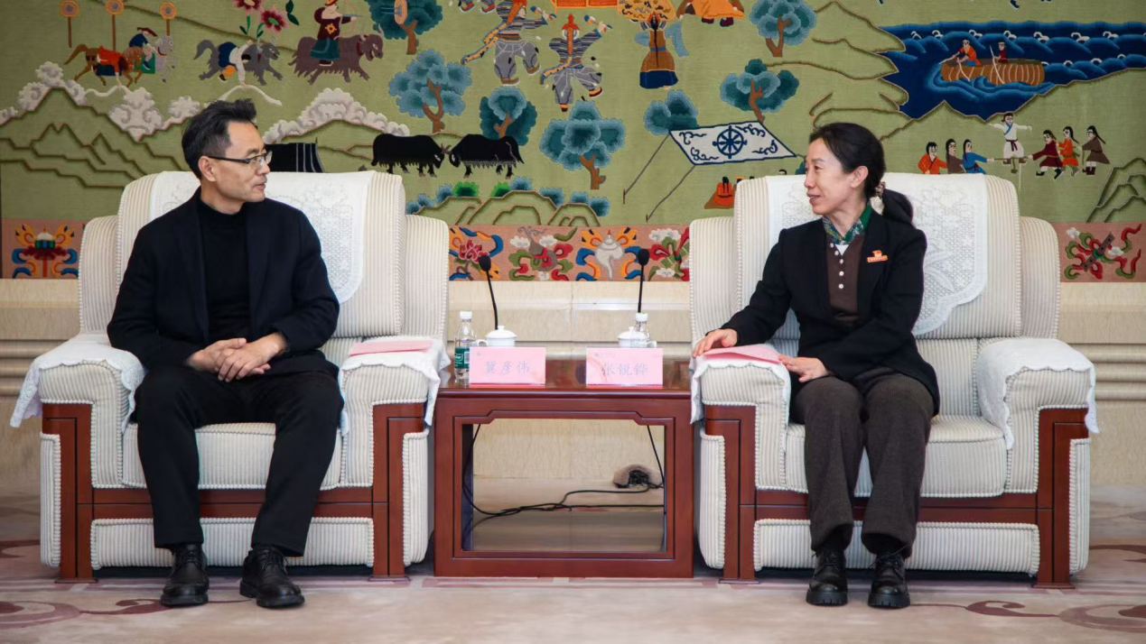 老哥俱乐部-老哥必备的互换社区