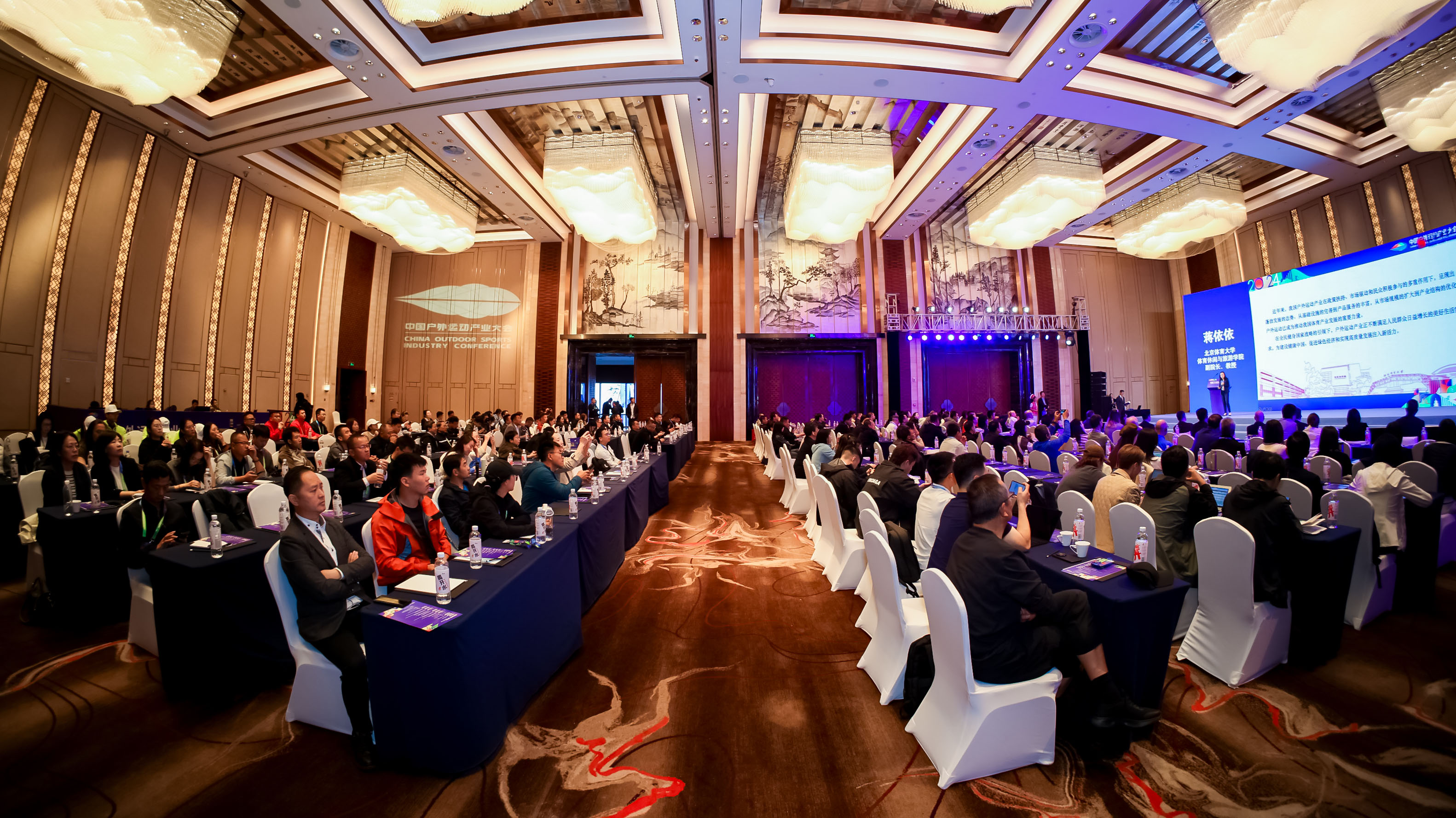 老哥俱乐部-老哥必备的互换社区