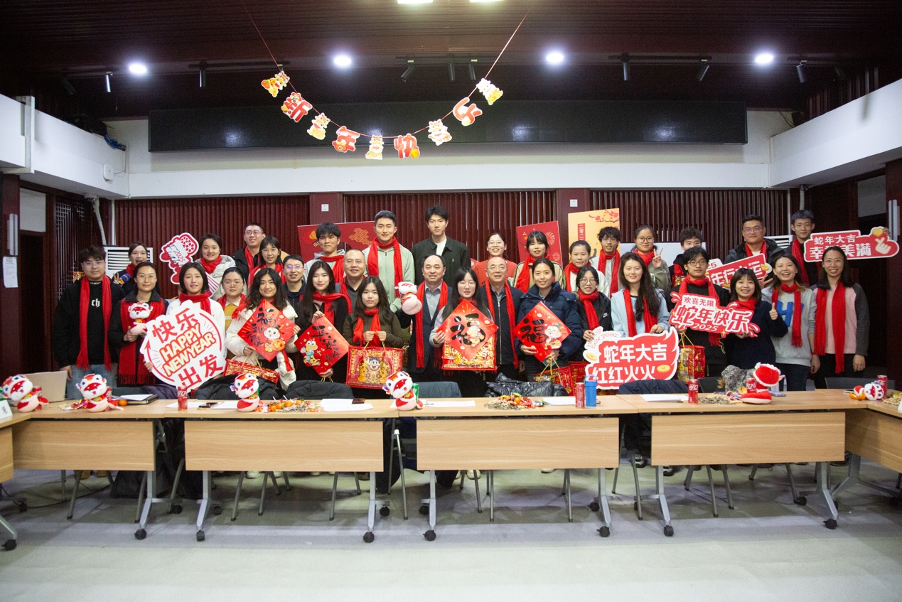 老哥俱乐部-老哥必备的互换社区