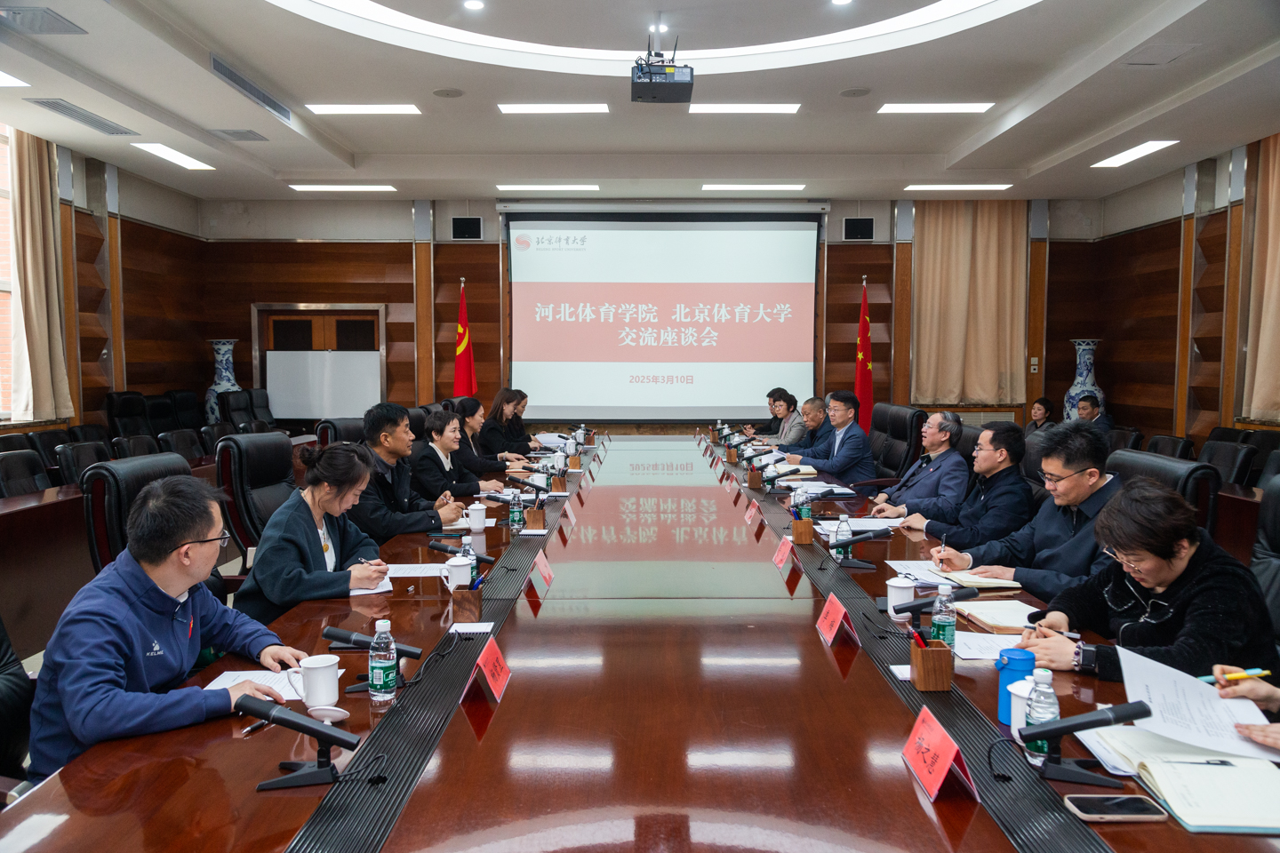 老哥俱乐部-老哥必备的互换社区