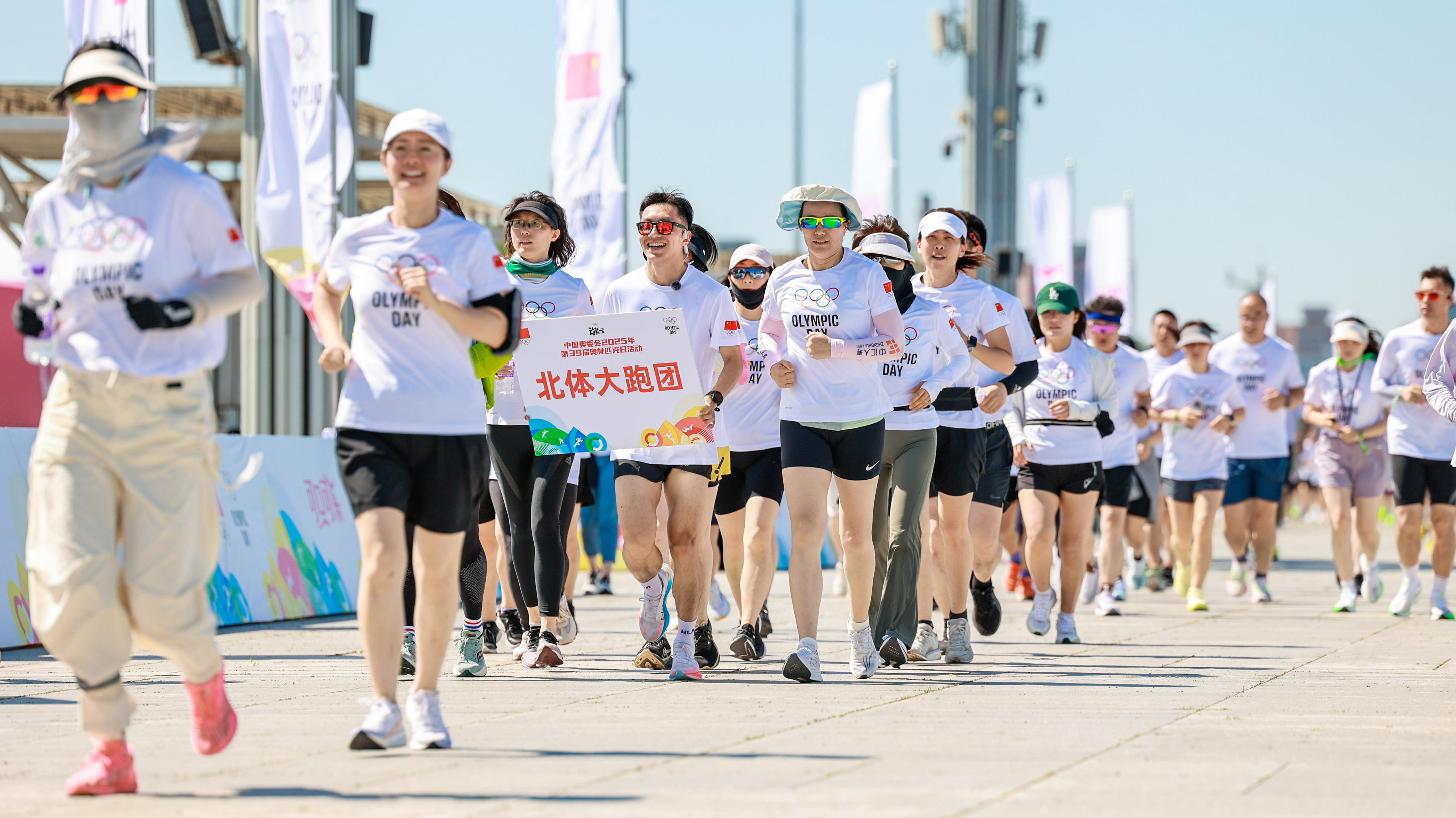 老哥俱乐部-老哥必备的互换社区