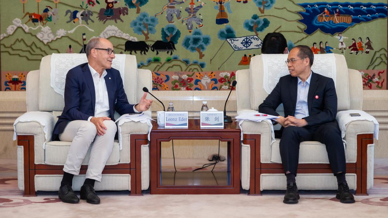 老哥俱乐部-老哥必备的互换社区