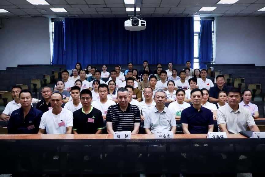 老哥俱乐部-老哥必备的互换社区