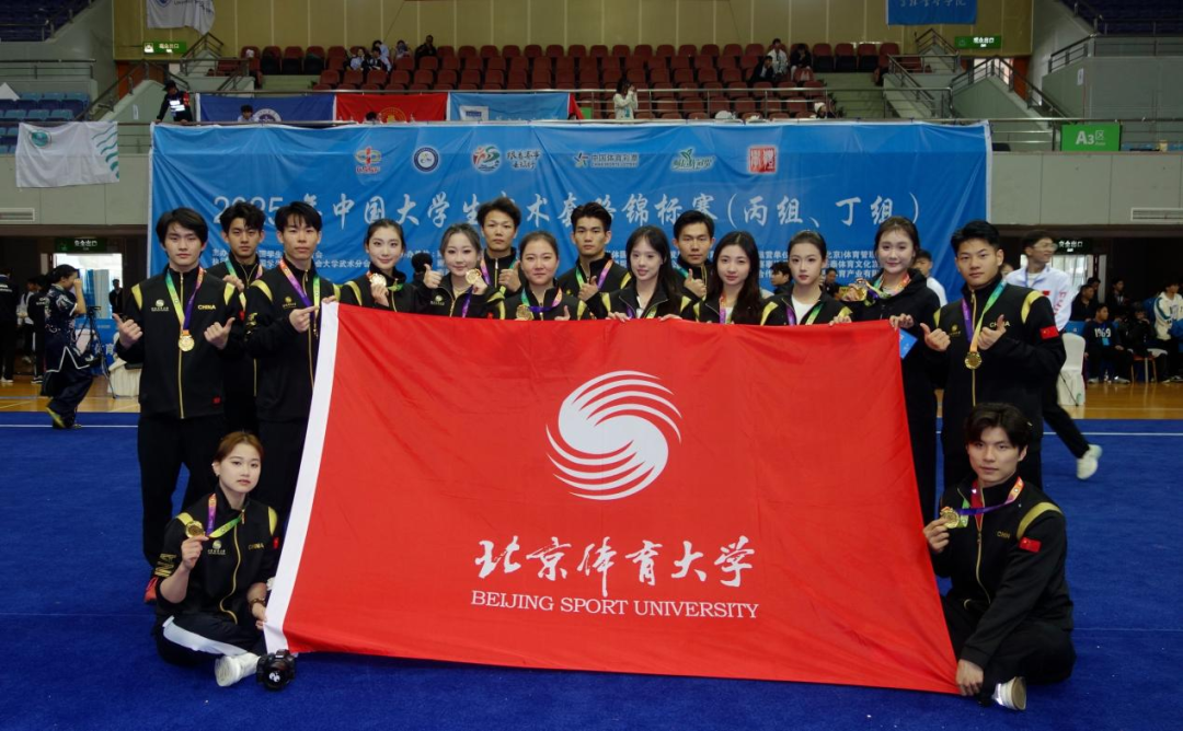 老哥俱乐部-老哥必备的互换社区